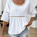 Camisa de mujer para uso diario con diseno sencillo de cuello redondo y huecos unicolor