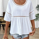 Camisa de mujer para uso diario con diseno sencillo de cuello redondo y huecos unicolor
