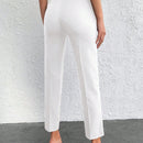 Pantalones cortos de color solido de ajuste delgado con bolsillos diagonales