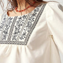 Camisa de vacaciones para mujeres con decoracion bordada en el cuello