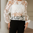 Exquisita, elegante y pesada camisa corta de manga larga con bordados transparentes y gracia