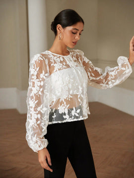 Exquisita, elegante y pesada camisa corta de manga larga con bordados transparentes y gracia