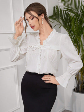 Top largo texturizado de manga larga para mujer con lazo frontal plisado de encaje, simple y casual, perfecto para vacaciones