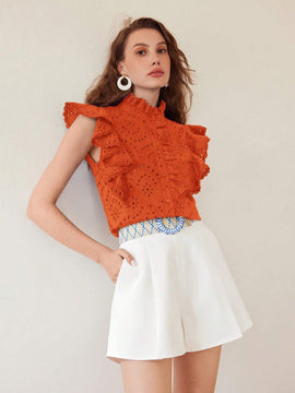 Blusa de agujero para brazos con volantes solidos de Schiffy