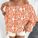 Blusa con estampado completo y hombros descubiertos con ribete de encaje, estilo casual de vacaciones