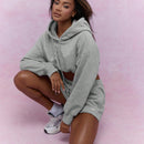 Missguided sudadera corta con capucha y corte caido en los hombros con dobladillo fruncido y cordones