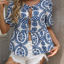 Camisa de manga abullonada con lazo y estampado de mariposa casual de vacaciones para mujer