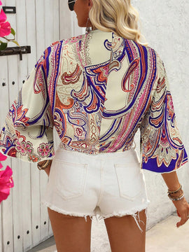 Blusa corta con manga acampanada y nudo delantero con estampado floral para vacaciones de mujer