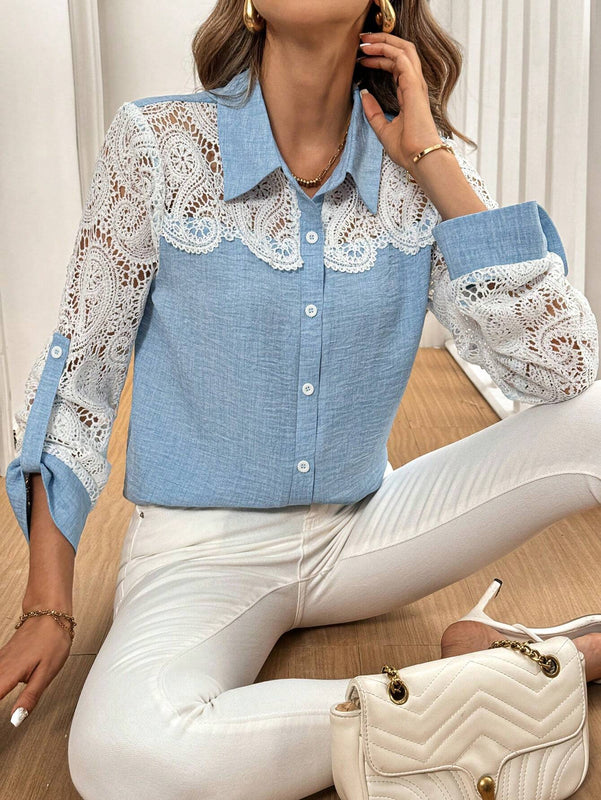 Blusa de manga larga con efecto de mezclilla y ribete de encaje en contraste (estampado aleatorio) para mujer