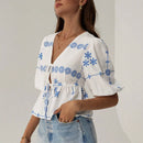 Blusa estampada con cuello en forma de corazon y mangas cortas con lazo delantero, para uso diario casual