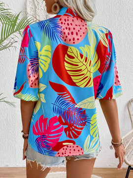 Camisa casual de vacaciones estampada tropical para mujer con escote dividido y mangas de linterna