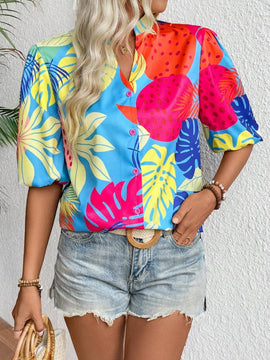 Camisa casual de vacaciones estampada tropical para mujer con escote dividido y mangas de linterna