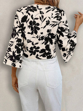 Camisa con estampado floral, manga corta y amarre al frente para mujeres, ideal para vacaciones