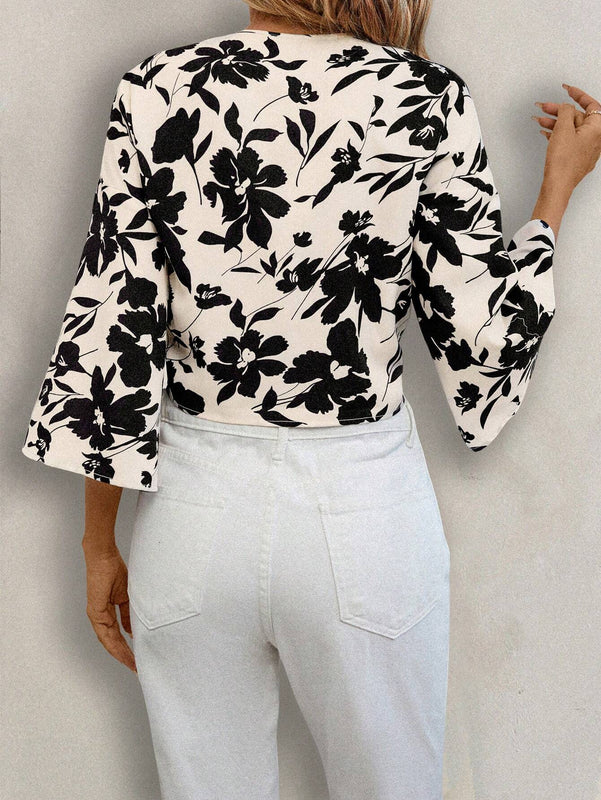 Camisa con estampado floral, manga corta y amarre al frente para mujeres, ideal para vacaciones