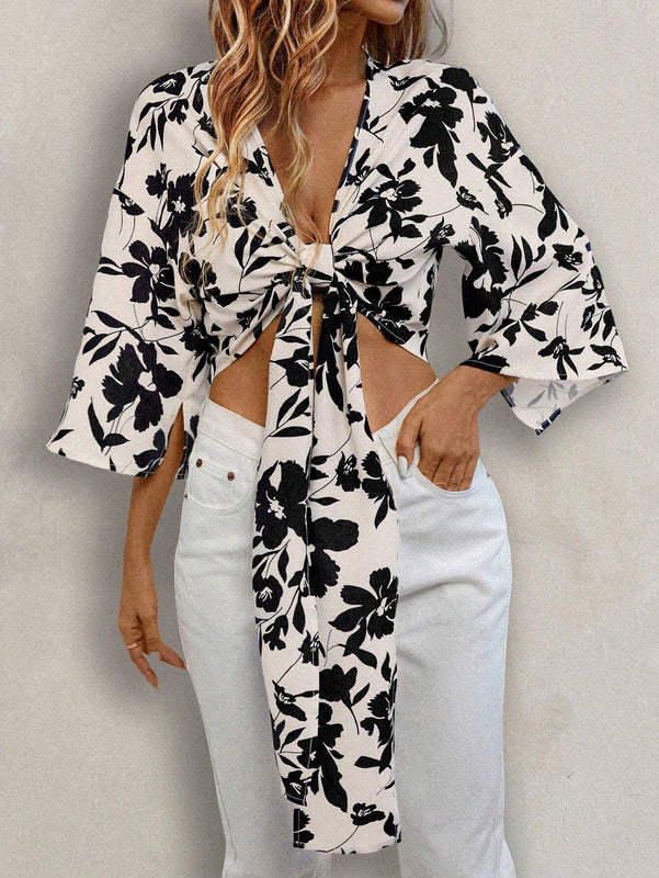 Camisa con estampado floral, manga corta y amarre al frente para mujeres, ideal para vacaciones