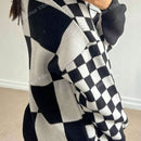 Nuevos llegados de otono/invierno sueter cardigan de punto asimetrico de manga larga con estampado a cuadros blanco y negro casual y de moda para mujer, con tejido reforzado
