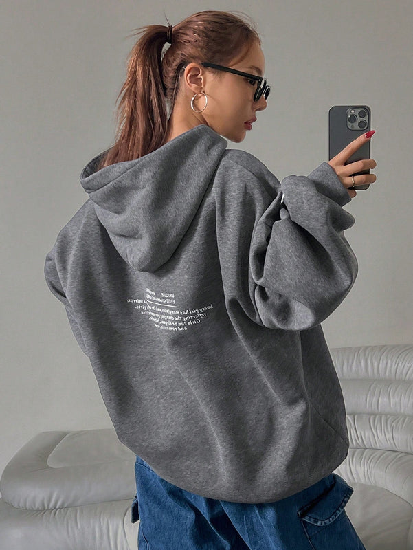 Dazy sudadera con capucha de manga larga con estampado de letras minimalista, uso diario informal
