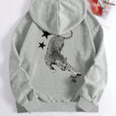 Ezwear sudadera con capucha con estampado ondulado y estampado de letra
