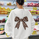 Ezwear sudadera holgada con capucha y estampado grafico cristiano "amar como jesus" con cara sonriente y texto para mujer