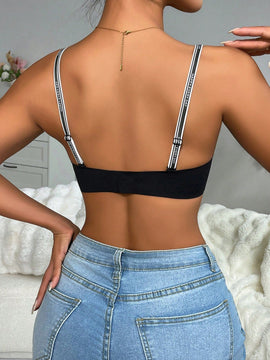 Sujetador sencillo para mujer con detalles de puntos