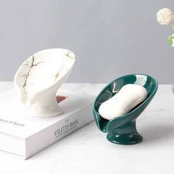 Soporte para Jabón de Cerámica de 1 Pieza - Diseño con Efecto Mármol en Forma de V y Agujeros de Drenaje, Organizador Blanco y Dorado para Encimera de Baño para Almacenamiento en la Ducha y el Lavabo