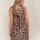 Missguided vestido corto evase sin mangas con espalda con lazada de estampado de leopardo