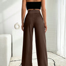 Pantalon palazzo de pierna ancha blanco con detalle de boton
