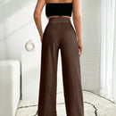 Pantalon palazzo de pierna ancha blanco con detalle de boton