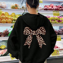 Ezwear sudadera holgada con capucha y estampado grafico cristiano "amar como jesus" con cara sonriente y texto para mujer