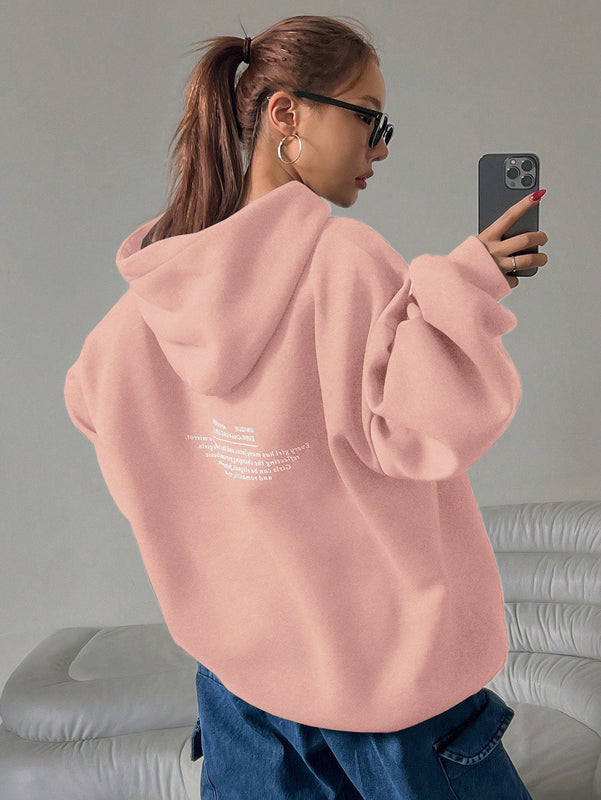 Dazy sudadera con capucha de manga larga con estampado de letras minimalista, uso diario informal