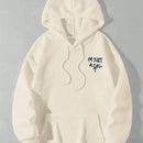 Sudadera con capucha negra holgada de mujer con estampado de lema, hombros caidos y cordon, primavera y otono