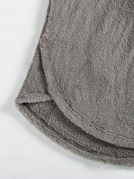 Sudadera con capucha remendada bordada de manga larga con dobladillo asimetrico de felpa, calida para el invierno