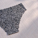 6 piezas de bragas femeninas sin costuras con borde ondulado triangular, ropa interior respirable y comoda con estampado de leopardo invisible