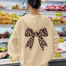 Ezwear sudadera holgada con capucha y estampado grafico cristiano "amar como jesus" con cara sonriente y texto para mujer