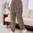 Emery rose pantalones acampanados y sueltos con bolsillos y estampado de leopardo para mujer