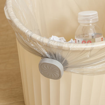 1pc Soporte para Bolsas de Basura Antideslizante con Apertura de Una Mano - Dispensador Resistente de PP, Base Antideslizante para Cocina, Baño, Sala, Exterior, Oficina - Colocación Segura de Bolsas de Basura, Solución de Almacenamiento de Residuos, Mate
