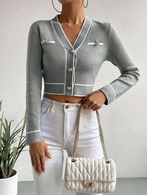 Clasi cardigan corto informal con ribete en bloques de color, otono