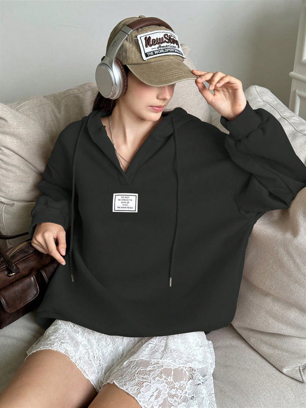 Ezwear sudadera con capucha de manga larga informal con estampado de letra, hombros caidos y cordon, para otono