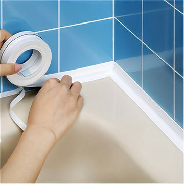 Rollo de Cinta Adhesiva Blanca Autoadhesiva con Tapa Impermeable para Baño y Cocina, Tira Selladora Ideal para Lavabo del Baño y Cocina, Accesorios de Baño Súper Pegajosos