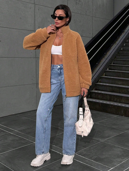 Chaqueta oversize de felpa color amarillo mostaza