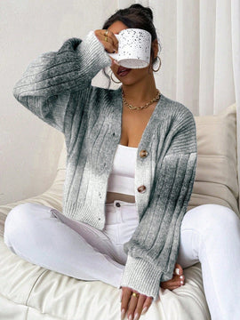 Relaxiva cardigan de punto con botones delanteros, manga larga, de color ombre, hecho de un hilado jaspeado y tejido de nervio