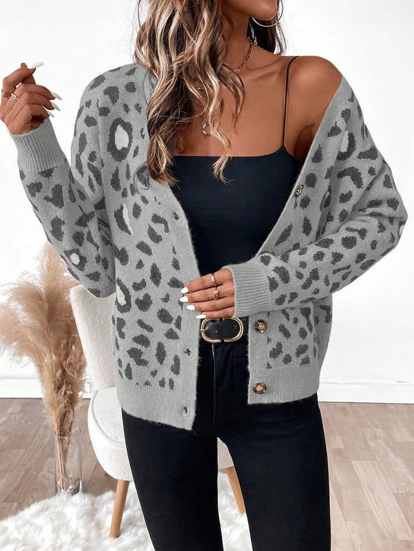 Essnce cardigan de manga larga con botones para mujer, diseno minimalista para uso diario