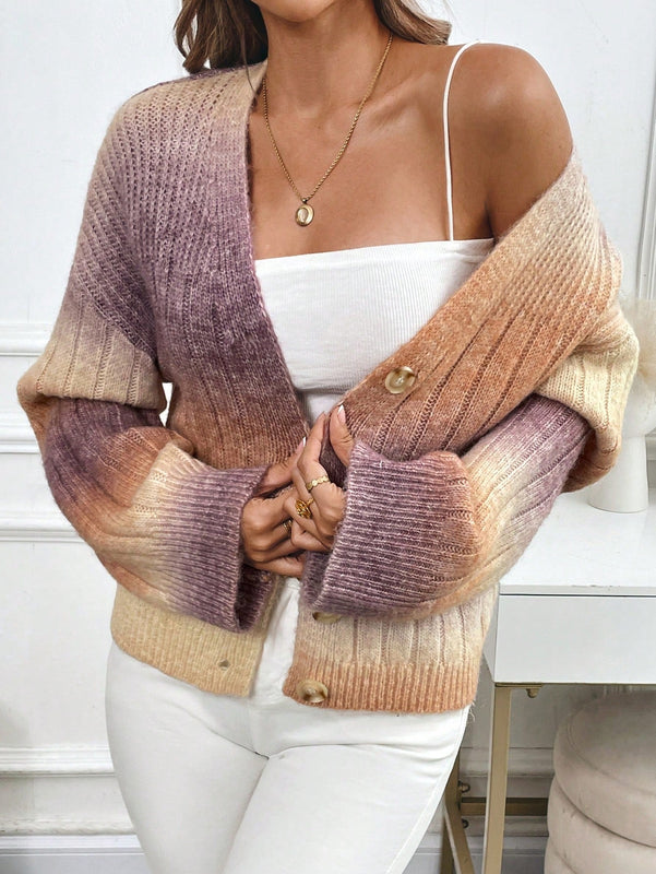 Relaxiva cardigan de punto con botones delanteros, manga larga, de color ombre, hecho de un hilado jaspeado y tejido de nervio