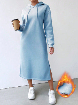 Relaxiva vestido sudadera casual de felpa con capucha, manga larga, bajo con abertura, cordon ajustable, estampado de lema para mujer, otono/invierno
