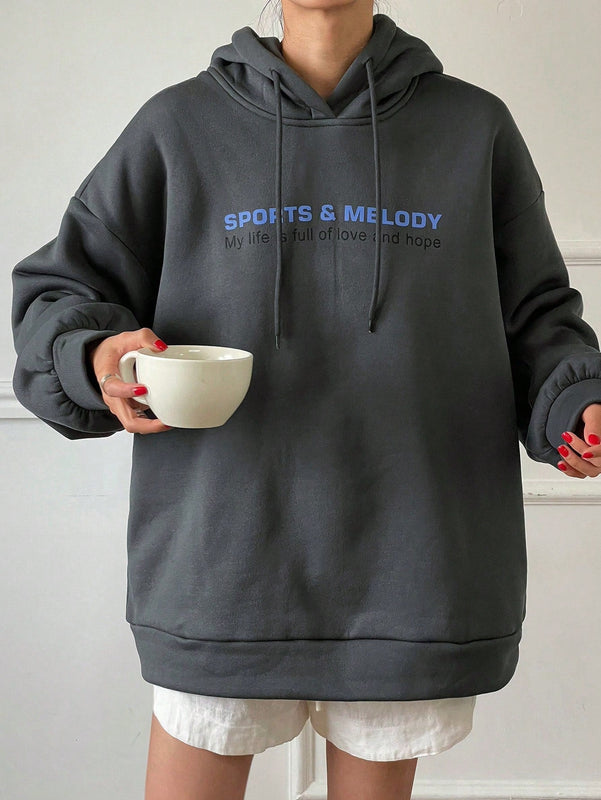 Dazy sudadera con capucha de felpa con estampado de letras, estilo casual y holgado para mujer