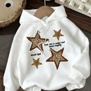 Ezwear sudadera holgada con capucha de felpa gruesa con estampado minimalista casual de leopardo y estrella en blanco para mujeres