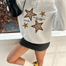 Ezwear sudadera holgada con capucha de felpa gruesa con estampado minimalista casual de leopardo y estrella en blanco para mujeres