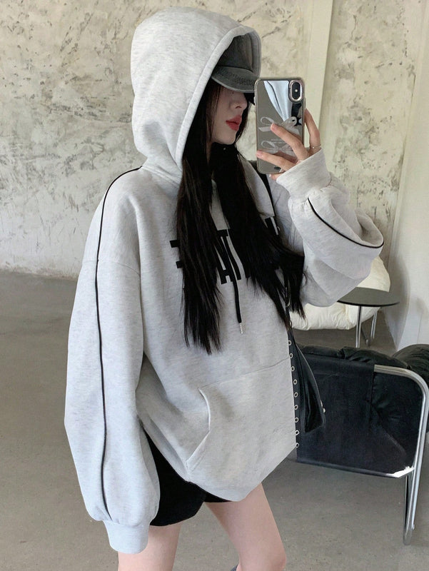Dazy sudadera con capucha casual holgada de manga larga y hombros caidos con estampado de letras, ropa de calle de otono para mujer