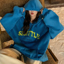 Dazy sudadera casual de mujer con bolsillo tipo kanguro y grafico de letras, sudadera con capucha azul