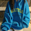 Dazy sudadera casual de mujer con bolsillo tipo kanguro y grafico de letras, sudadera con capucha azul